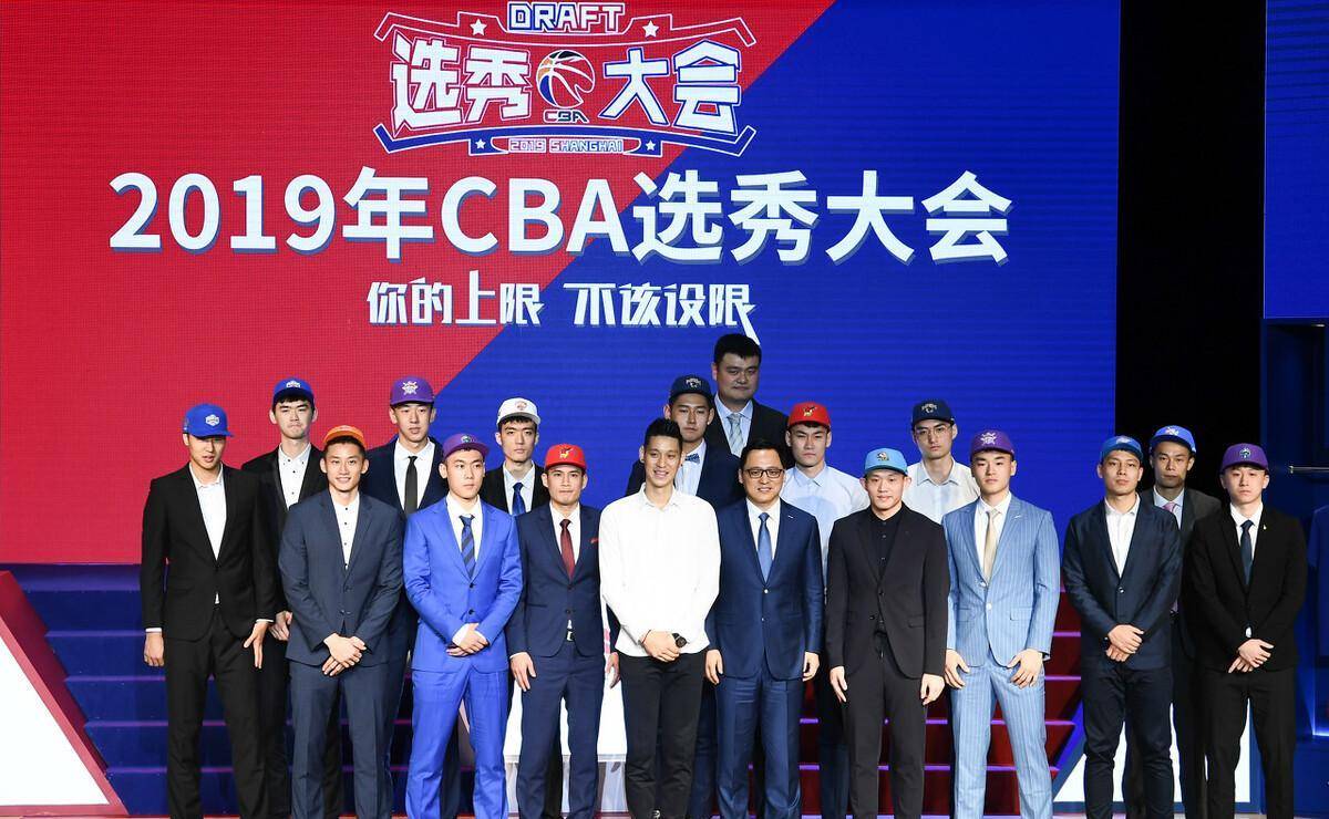 北京男篮总经理喜提新签约球员 北京男篮总经理喜提新签约球员